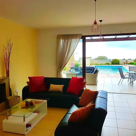 فيلة Mediterranean View *